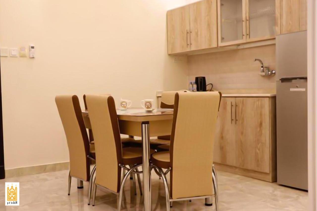 القصر للاجنحة الفندقية الإسكان Khamis Mushait Exterior foto
