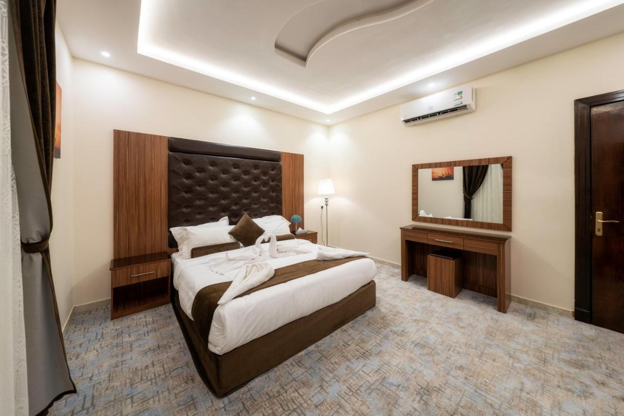 القصر للاجنحة الفندقية الإسكان Khamis Mushait Exterior foto