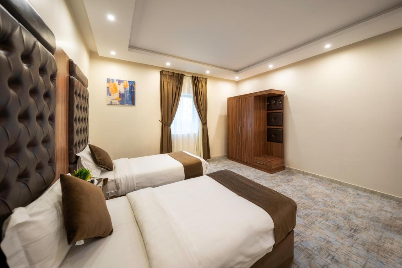 القصر للاجنحة الفندقية الإسكان Khamis Mushait Exterior foto